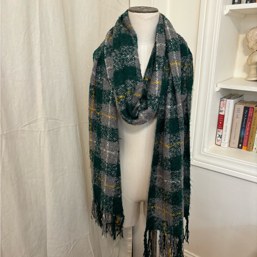 BDG Scarf - Picture 4 of 5